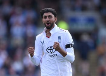 Shoaib Bashir Set to Continue With England Central Contract