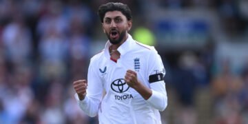 Shoaib Bashir Set to Continue With England Central Contract