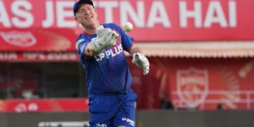 James Hopes and Brad Haddin leave Punjab Kings staff