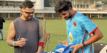 Virat Kohli Signs Autograph on Net Bowler’s India Jersey